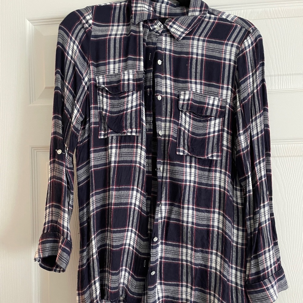 Women’s plaid shirt